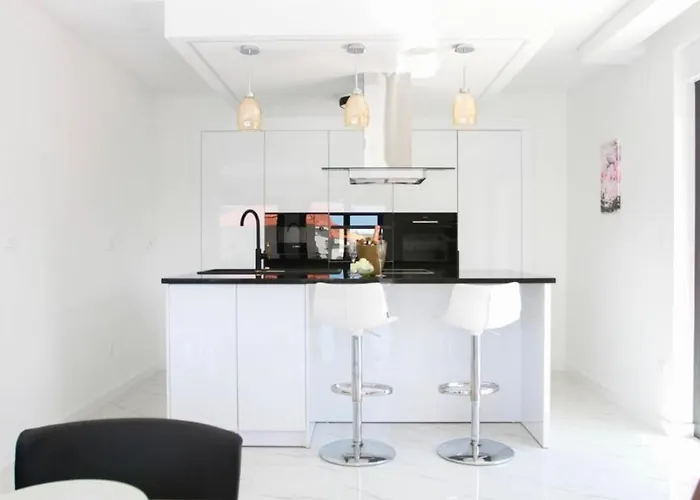 Bo Villa *